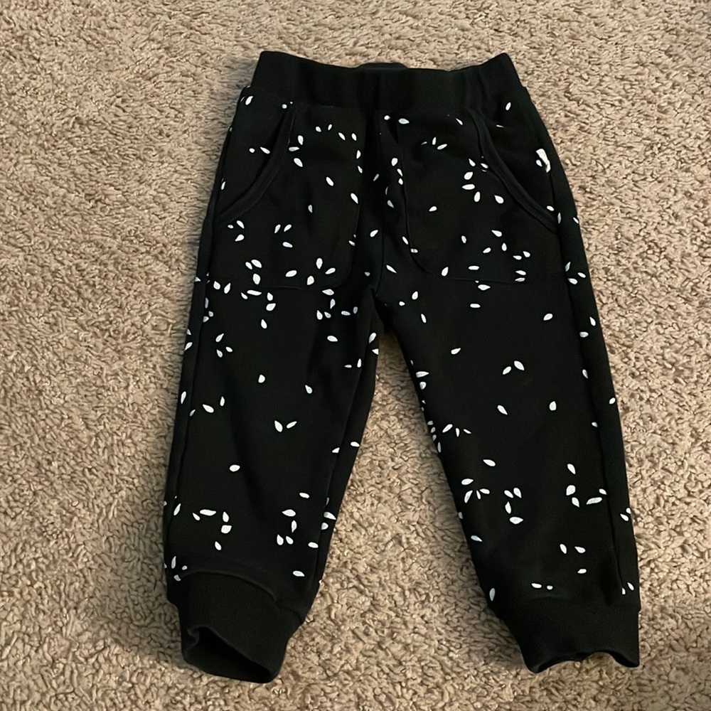 Miles Baby black & white sweatpants with pockets. Size 24M.